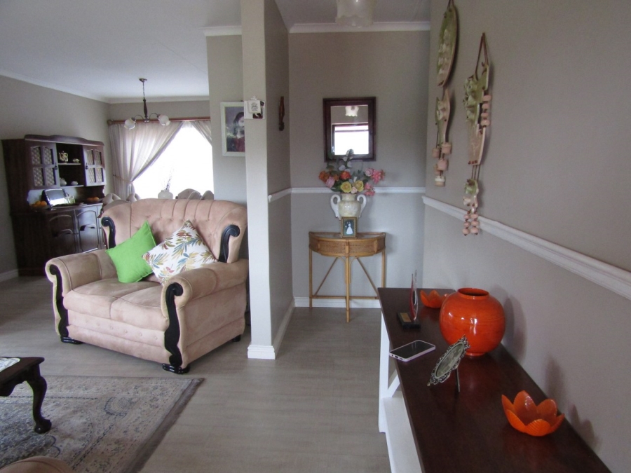 3 Bedroom Property for Sale in Hankey Eastern Cape